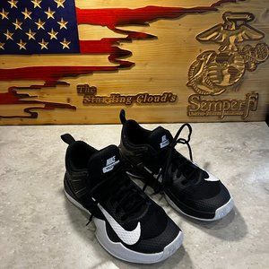 Nike Air Zoom Hyperace Volleyball, Black/White, Size 7.5